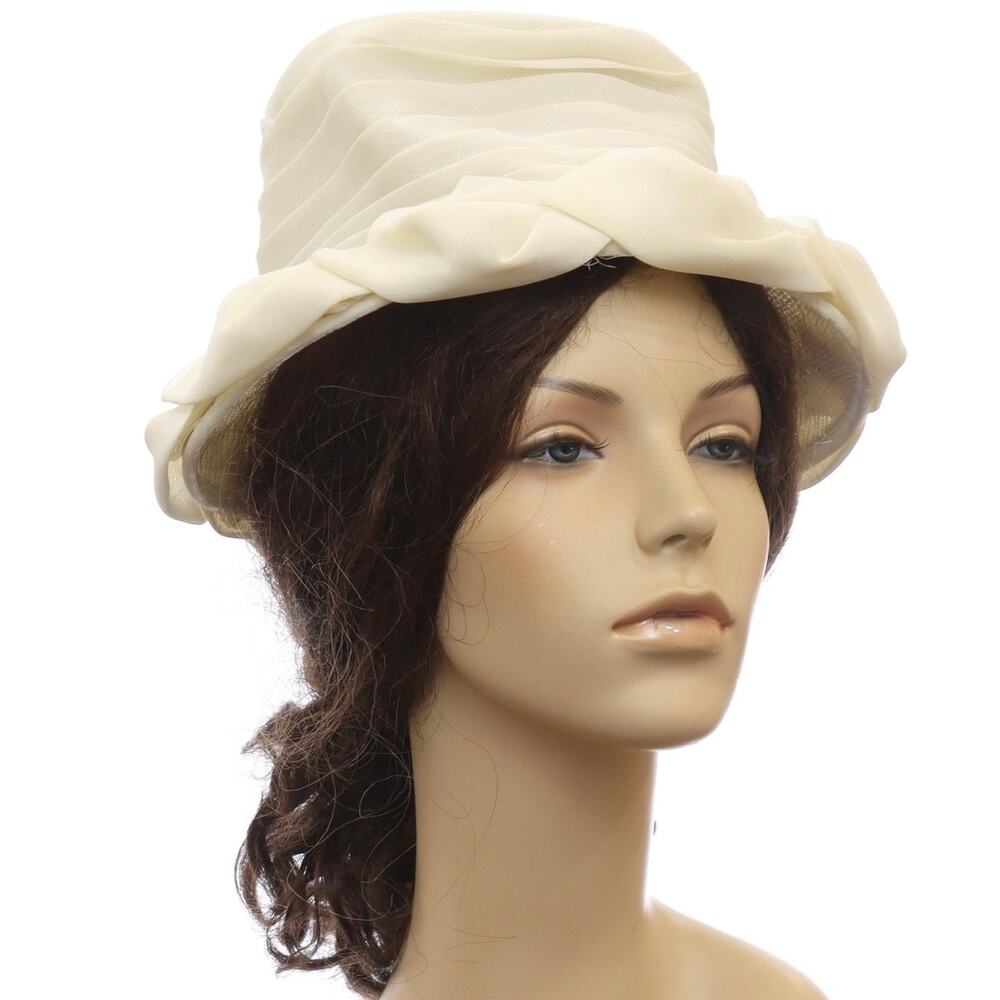 Vintage 1960s Cream Bow Cloche Hat Sheer Layered Brim Formal Church